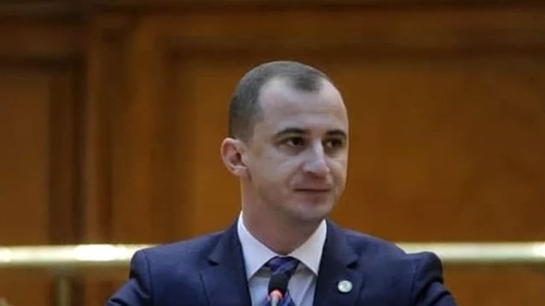 Alfred Simonis (PSD), după ce USR a anunțat că va ataca la CCR legea majorării salariilor pentru primari, viceprimari, președinți și vicepreședinți de CJ: „Sunteți făcuți prin eprubete și locuiți în bule”
