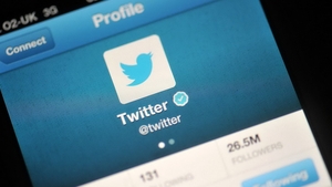 O cantareata CELEBRA, judecata pentru mesajele scrise pe TWITTER! Pe cine a jignit prin textele publicate online