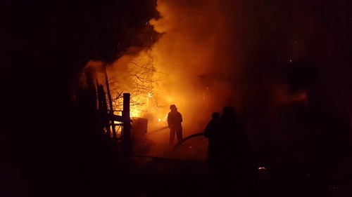 Un bărbat din Vaslui trăgea să moară, iar soția îi ținea lumânarea. Ce a urmat este îngrozitor