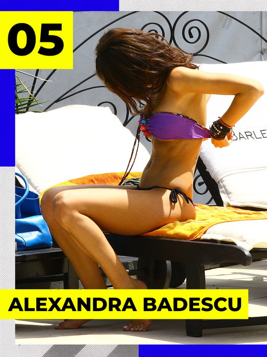 Parada bombelor sexy fără sutien. Divele din România și-au dezgolit nurii pentru bronzul perfect, sub privirile pofticioase ale bărbaților de pe plajă!