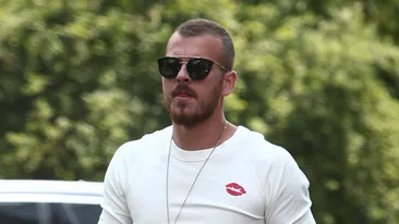 Colegii lui se antrenează în Slovacia, iar el… Ce face Alibec singur acasă, la Bucureşti… Avem imaginile!