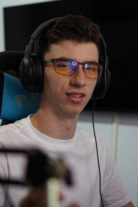 Cristian Târnăvean a reușit, la doar 19 ani, să devină un influencer de succes