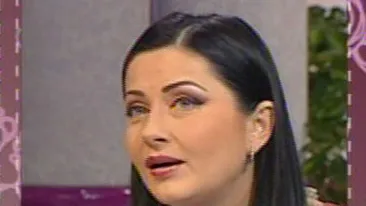 N-o sa-ti vina sa crezi! Gabriela Cristea se da cu maioneza pe fata ca sa aiba tenul curat!