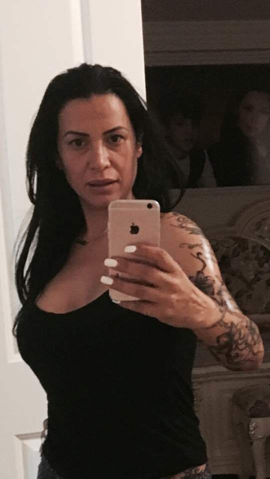 Elena, sora lui Florin Salam