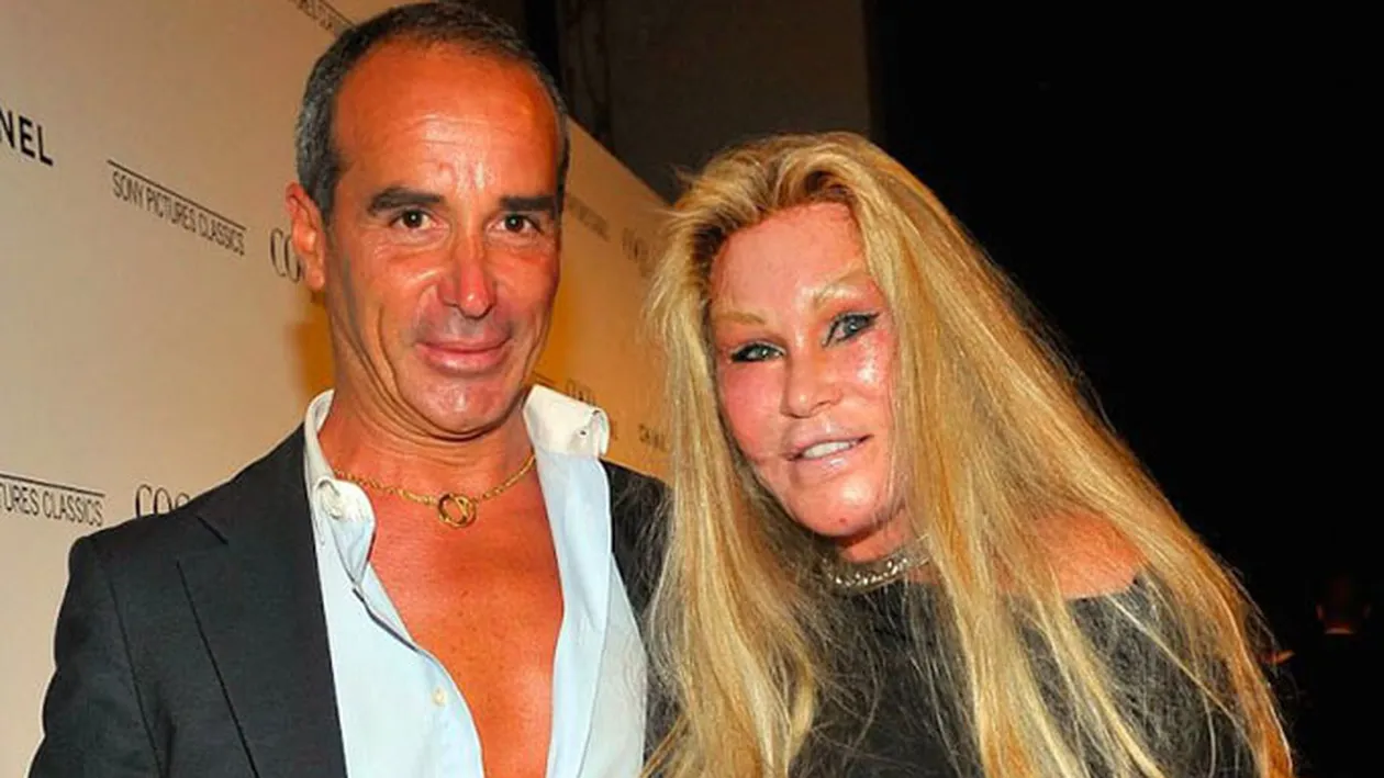 „Femeia-pisică” a fost arestată, după ce şi-a înjunghiat iubitul şi a turnat ceară fierbinte pe el! Motivul e halucinant