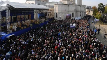 Un fals calugar care incasa donatii si un propovaduitor al apocalipsei, prinsi la Patriarhie