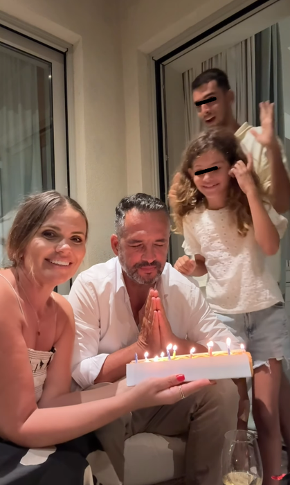 Cum l-au surprins Cristina Șișcanu și copiii pe Mădălin Ionescu, de ziua lui de naștere. Imaginile au fost făcute publice!