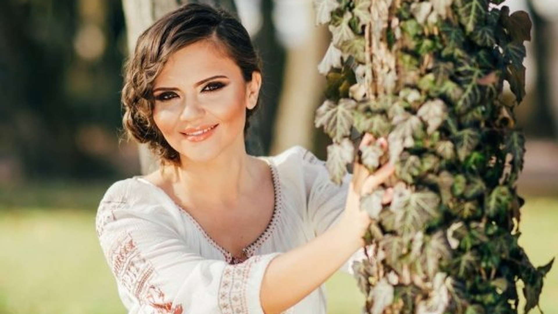 Cristina Șișcanu, criticată dur de fani după ce s-a afișat în costum de baie. Cum a reacționat vedeta