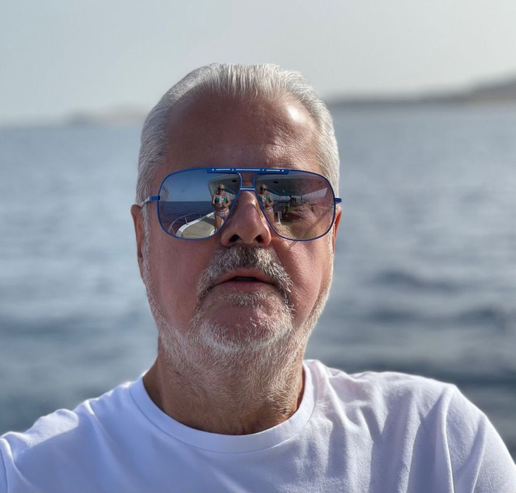 Adrian Năstase, fotografiat de soția lui (Sursa FOTO: adriannastase.ro)