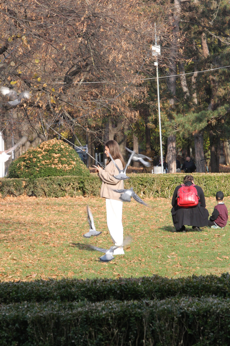 Raluka a ieșit în parc alături de apropiați