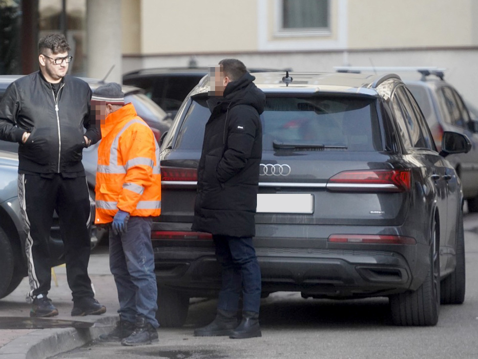 Gabi Oprea junior a dat o mână de ajutor la renovarea locuinței sale