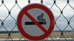 Amendă de 500 de lei pentru toți românii care sunt prinși că fumează în locuri publice, în acest oraș