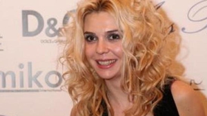 A luat magazinele la rand! Crina Matei isi inoieste garderoba