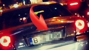 Asta este cel mai in voga numar de inmatriculare a lunii decembrie! Masina acestui bucurestean intoarce toate capetele