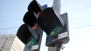 Ce spune legea despre verde intermitent la dreapta. Când iau șoferii amendă din cauza semaforului