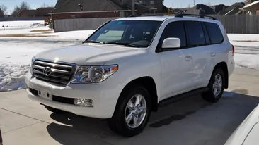 Doi bucuresteni au furat limuzine de lux de 250.000 de euro! Vezi la ce truc apelau!