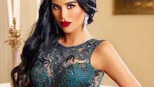 Daniela Crudu, apariţie de infarct într-o rochie cu vedere la posterior! Prietenii au fost şocaţi: ”Asta aşa e sau eşti încă în timpul îmbrăcatului?”