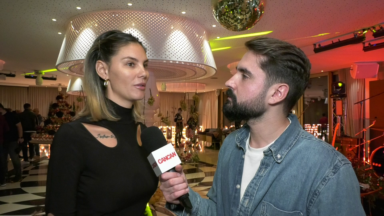 Ramona Olaru: "I-am cunoscut părinții din primele luni, prima dată el pe ai mei, apoi eu pe ai lui. Dar n-am ținut neapărat să facem treaba asta, nu s-a aranjat dinainte, pentru că eu merg pe principiul că dacă-mi iau un bărbat vreau să trăiesc cu el, nu mă interesează părerea socrilor în casa noastră, nici de la ai mei, nici de la ai lui!"