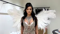 Kourtney Kardashian a pozat nud! Imaginile care au înfierbântat întreaga planetă! Cum arată la 39 de ani