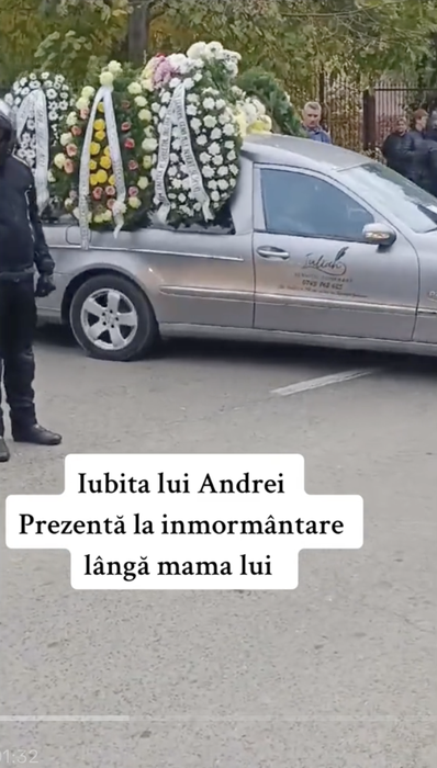 Imaginile durerii de la înmormântarea lui Andrei din Galați. Iubita care a dat cu mașina peste el, distrusă