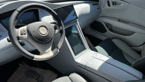 Prototipul mașinii electrice făcute la Cluj a fost scos pe stradă. Cum arată bijuteria creată în România