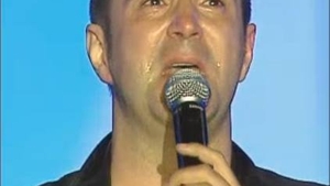 Daniel Buzdugan a izbucnit in lacrimi in fata a zeci de mii de oameni! "Să va iubiti taţii şi mamele"