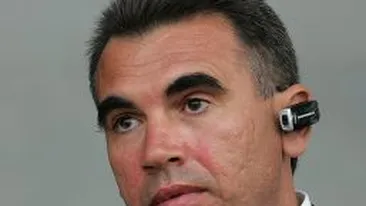 Cine-a fost si ce-a ajuns! Cornel Penescu traieste acum ca un pensionar! Sta numai in casa si nu are nici macar telefon!