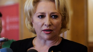 Aşa s-a îmbrăcat Viorica Dăncilă la nunta băiatului ei! Este total diferită de ceea ce poartă acum
