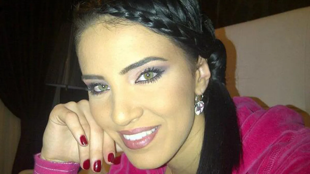 Detaliul care i-a scapat Adelinei Pestritu in fotografie. Ce se vede in imaginea postata pe Facebook