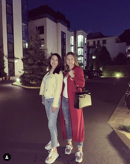 Simona Halep are un frate care a avut și el o carieră în tenis. Uite cum arată Nicolae Halep și ce familie frumoasă are