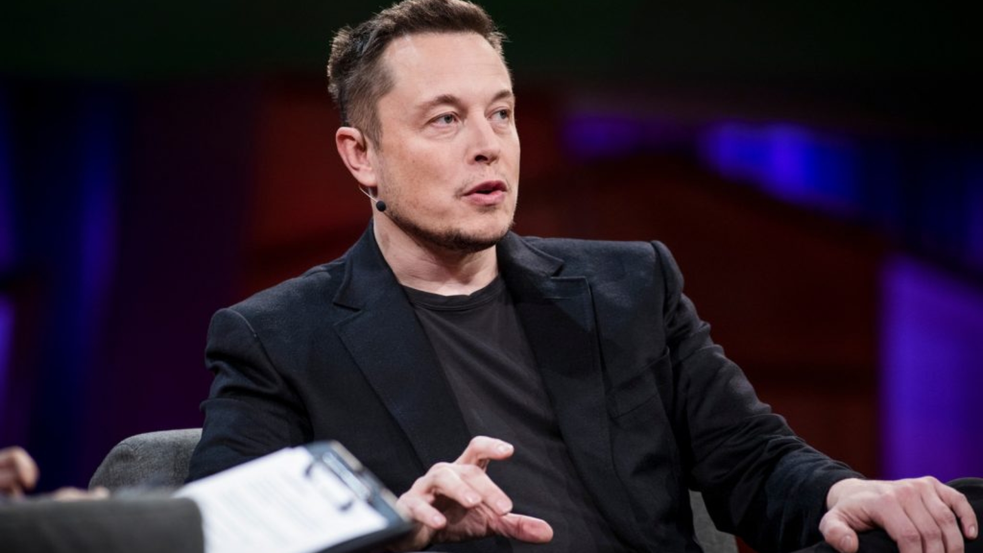 Elon Musk, ironizat pe internet. Fotografiile mega-amuzante care au devenit virale
