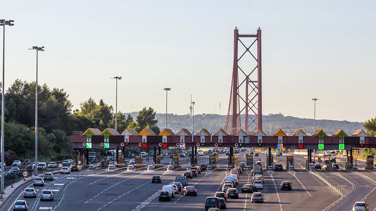 Românii care merg la mare trebuie să scoată bani în plus din buzunar. Știrea dimineții, o taxă apare din nou