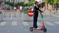 Orașul din România care a retras de pe străzi trotinetele electrice. Care este motivul