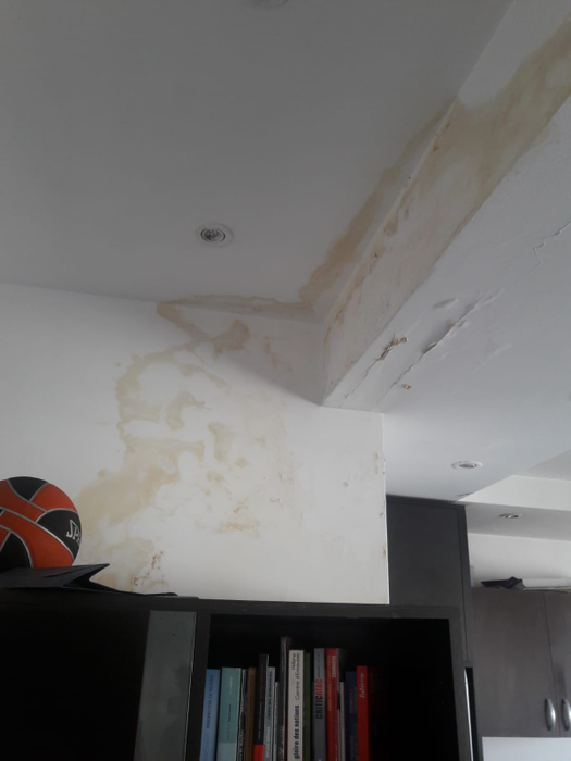 Apartamentul trebuie renovat acum