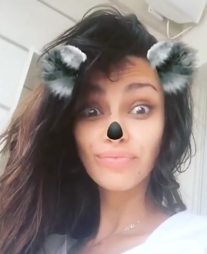 Mădălina Ghenea i-a servit micul-dejun iubitului ei