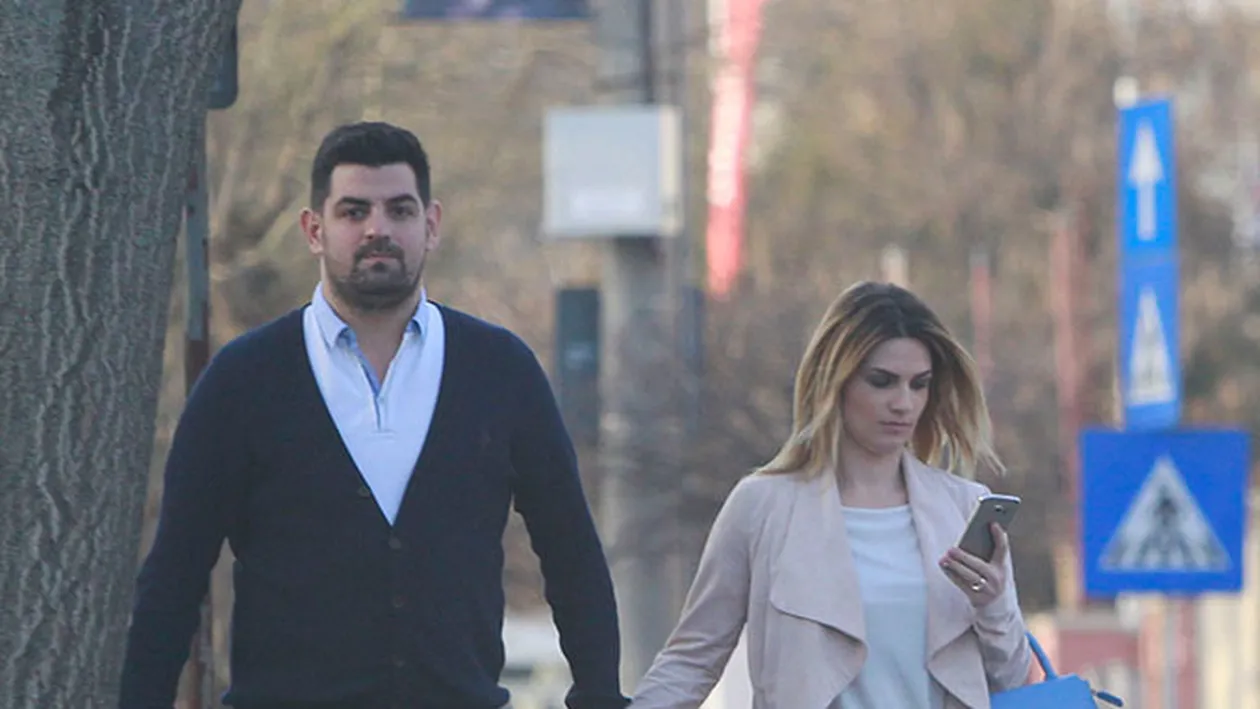 Imagini de pus în ramă! În urmă cu câţiva ani, se certau prin ziare, iar acum… Ellie White & soţul se iubesc ca doi adolescenţi!