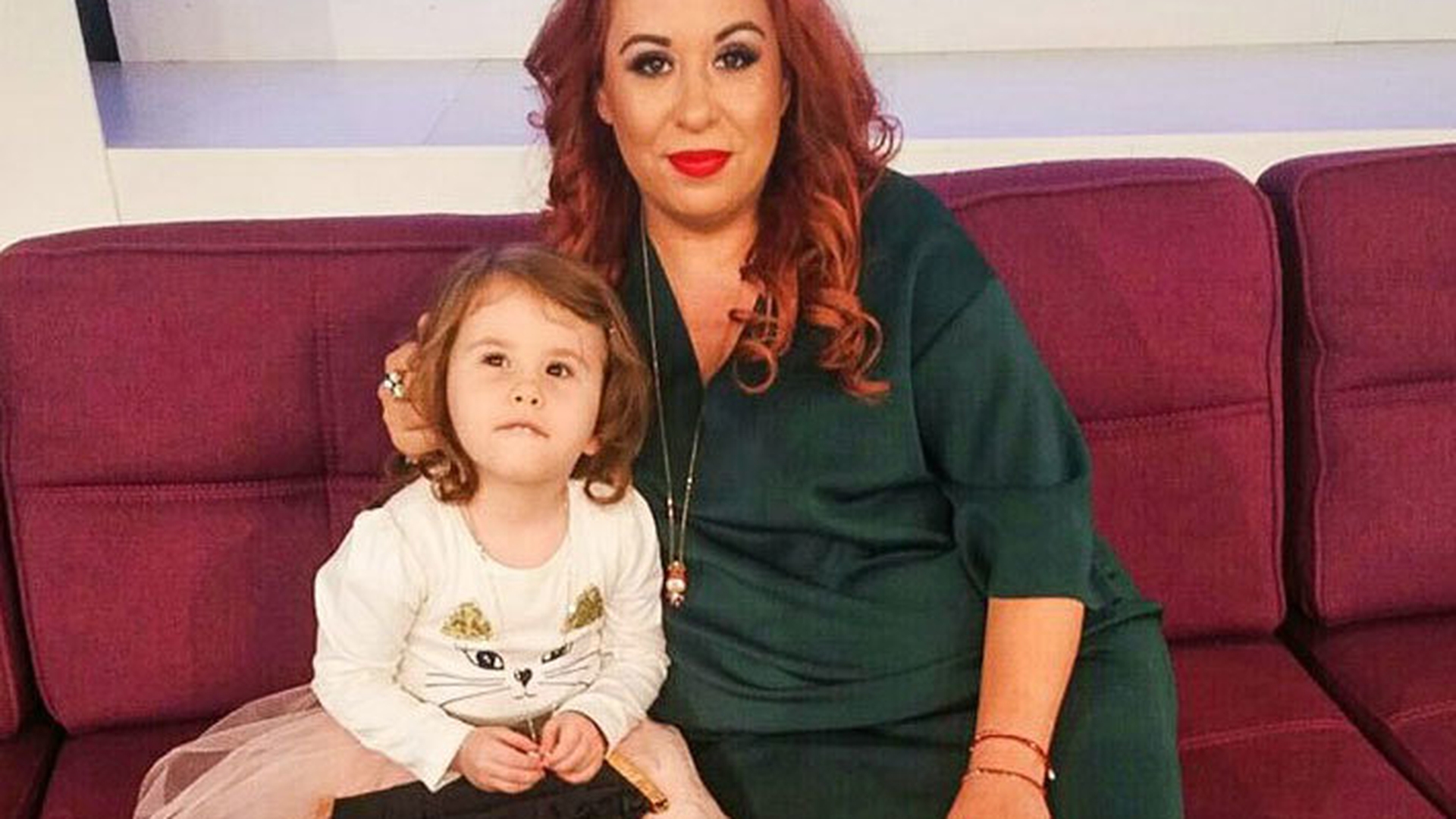 Oana Roman şi fiica ei au facut senzaţie. Cum au iesit din casă!