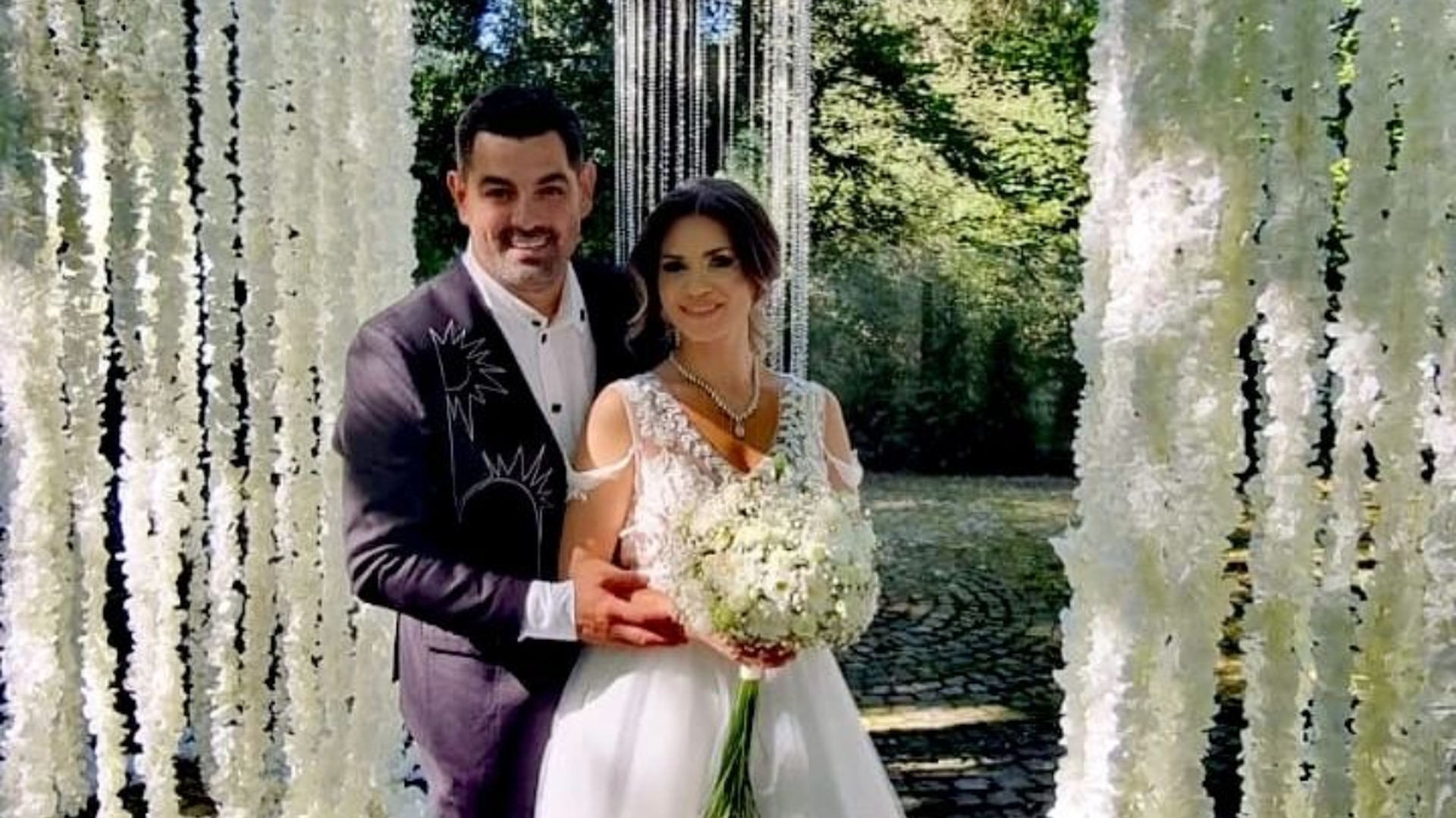 Nuntă mare în showbiz-ul românesc! Ellie White și impresarul Doru Tincă s-au căsătorit în mare secret, după 16 ani de relație