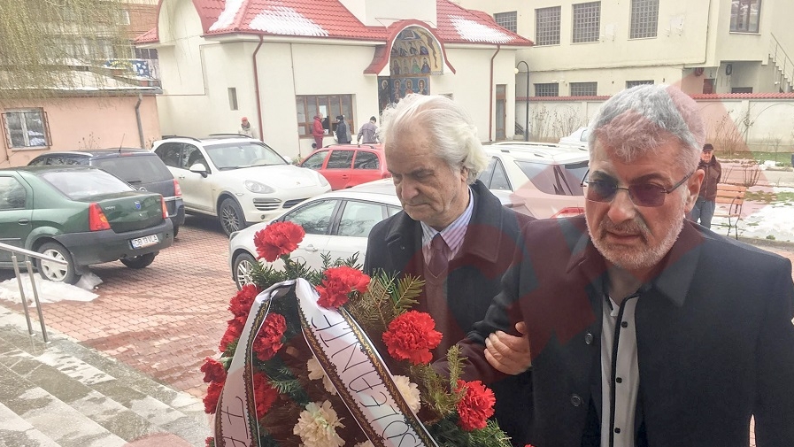 Silviu Prigoană, alături de Laurențiu Reghecampf într-o zi tristă din viața lui! Mesajul scris pe coroana adusă de afacerist și cine e bărbatul cu care a venit și care e foarte apropiat de Anamaria Prodan