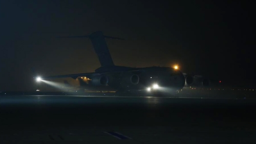FOTO spectaculoase! Cum arata aeronava "Hercules" care transporta ranitii in strainatate!