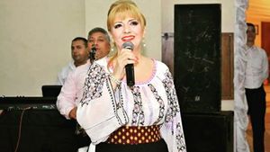 E INCREDIBIL! Au fost sute de coroane şi flori aduse la capela unde a fost depus trupul ILENEI CIUCULETE, însă până la cimitir ar fi dispărut o parte din ele, în valoare de 10.000 de euro!