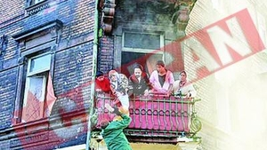 A fost aruncat de la etajul trei