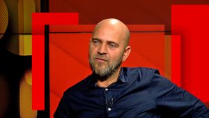 Adicția care i-a mâncat toți banii lui Cosmin Seleși. Cine este femeia care l-a salvat pe actor din ghearele "nechibzuinței": “Am făcut 38 de afaceri proaste”