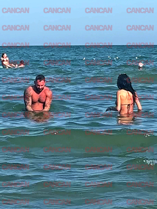 Romeo de la Insula Iubirii, cu o brunetă, la mare
