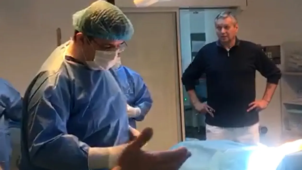 VIDEO INCREDIBIL. Scandal între medici, în sala de operație, cu bolnavul pe masă, la Spitalul Județean Craiova