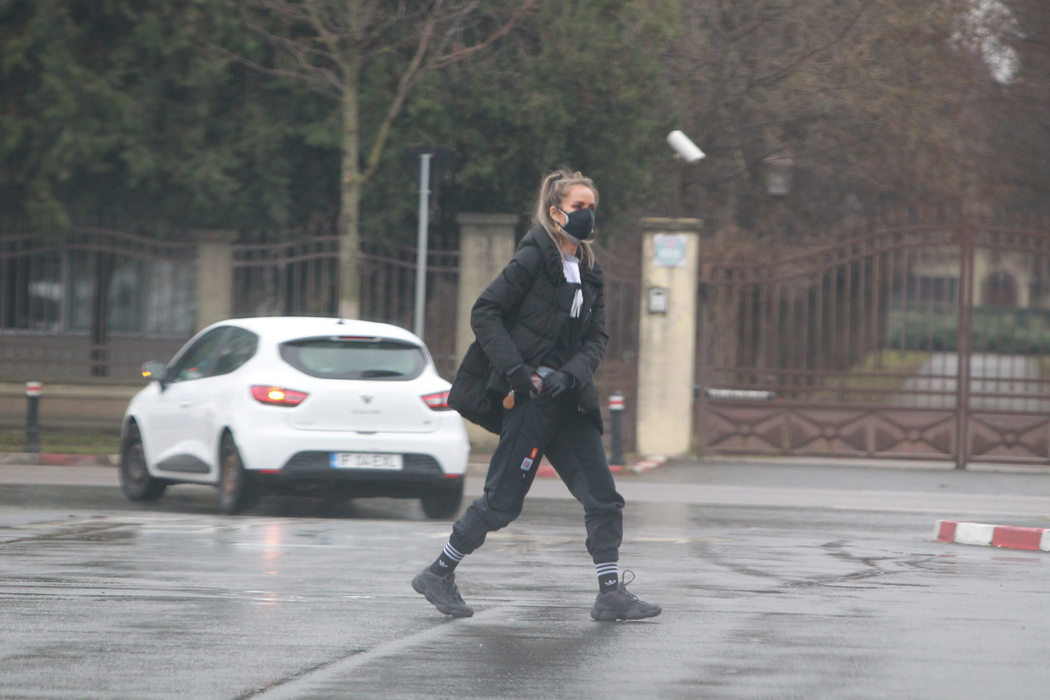 La 42 de ani, Diana Munteanu le dă clasă puștoaicelor