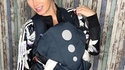 Andreea Bănică are un băieţel tare matinal! Ce face cântăreaţa la primele ore ale dimineţii ca să-l calmeze