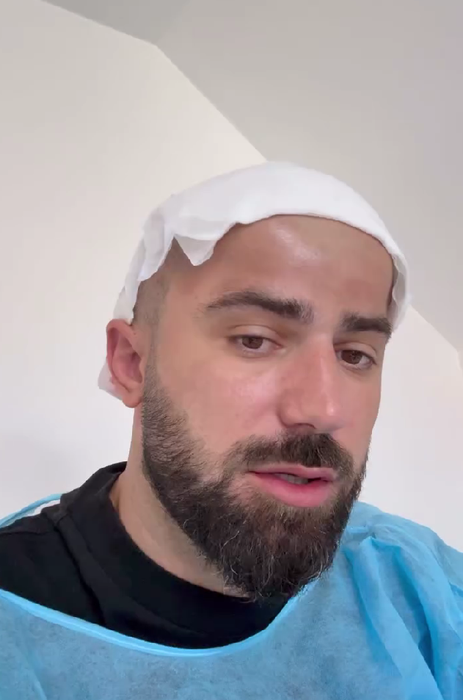 Andrei Stoica și-a făcut implant de păr/ Sursa foto: Instagram