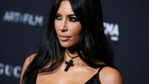 Ritualul lui Kim Kardashian include 35 suplimente alimentare în fiecare zi. Ce spun specialiștii