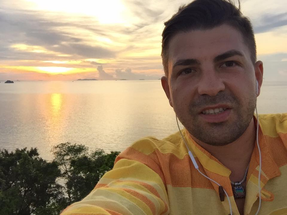 Cine este și din ce face bani Marian Grozavu de la Insula Iubirii? Internetul a explodat când i-a auzit vocea: ”A tras heliu?”
